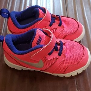 Nike Girls shoes size 9C